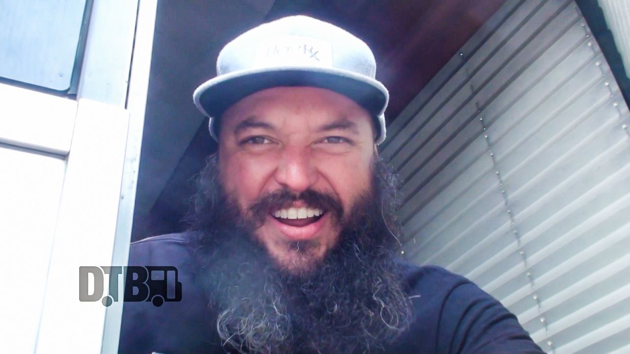 Pepper – BUS INVADERS Ep. 1056 [VIDEO]