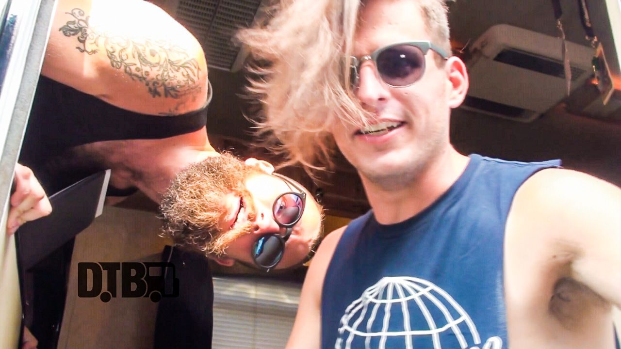 Too Close To Touch – BUS INVADERS Ep. 1083 [VIDEO]