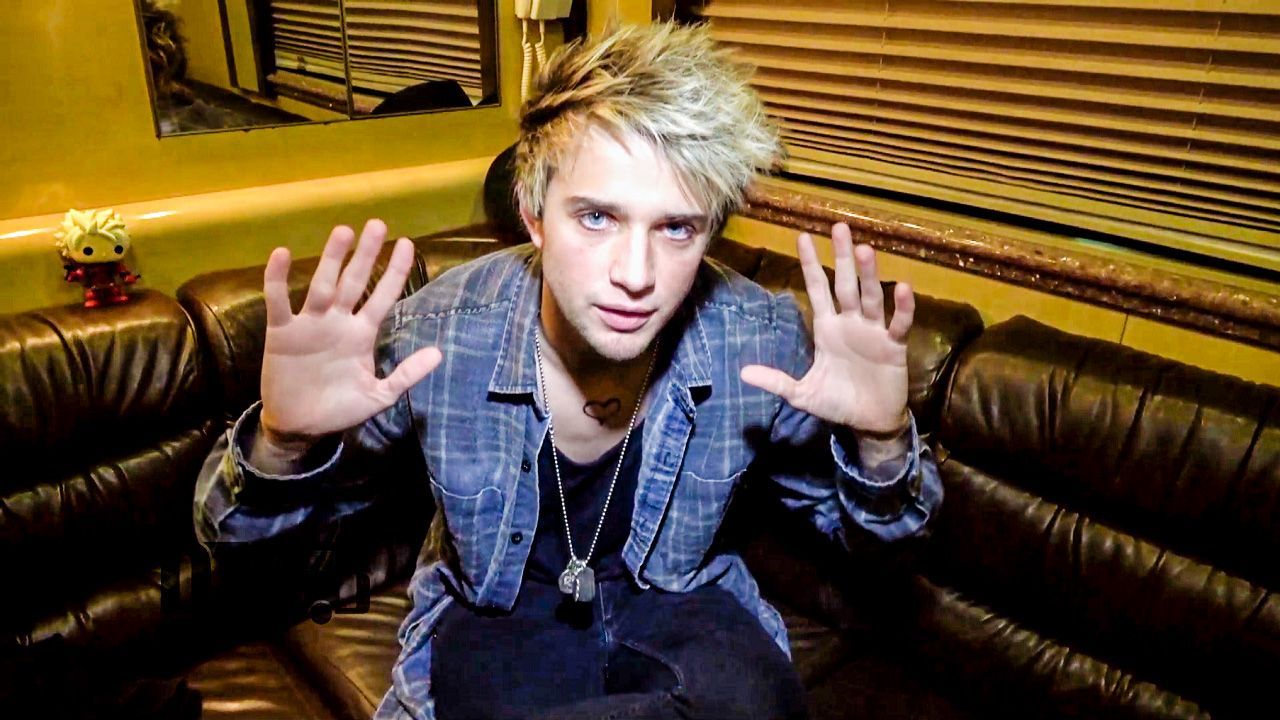 Dalton Rapattoni (from American Idol) – TOUR PRANKS Ep. 240 [VIDEO]