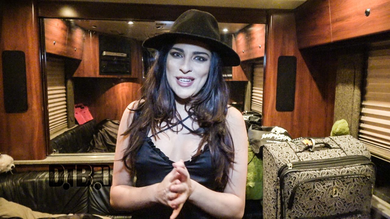 Rachel Lorin – BUS INVADERS Ep. 1124 [VIDEO]
