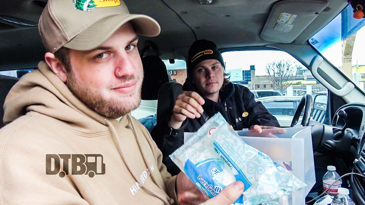 Runaway Kids – BUS INVADERS Ep. 1189 [VIDEO]