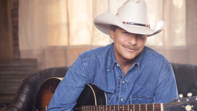 Alan Jackson Announces the “Honky Tonk Highway Tour”