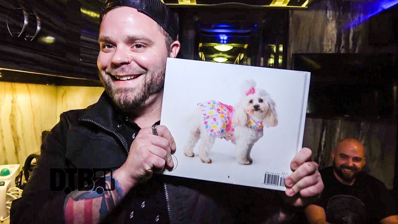 Between the Buried and Me – BUS INVADERS Ep. 1226 [VIDEO]