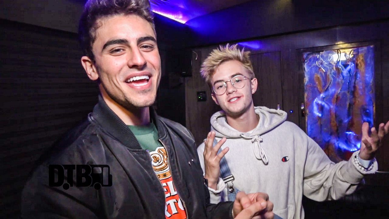Jack & Jack – BUS INVADERS Ep. 1229 [VIDEO]