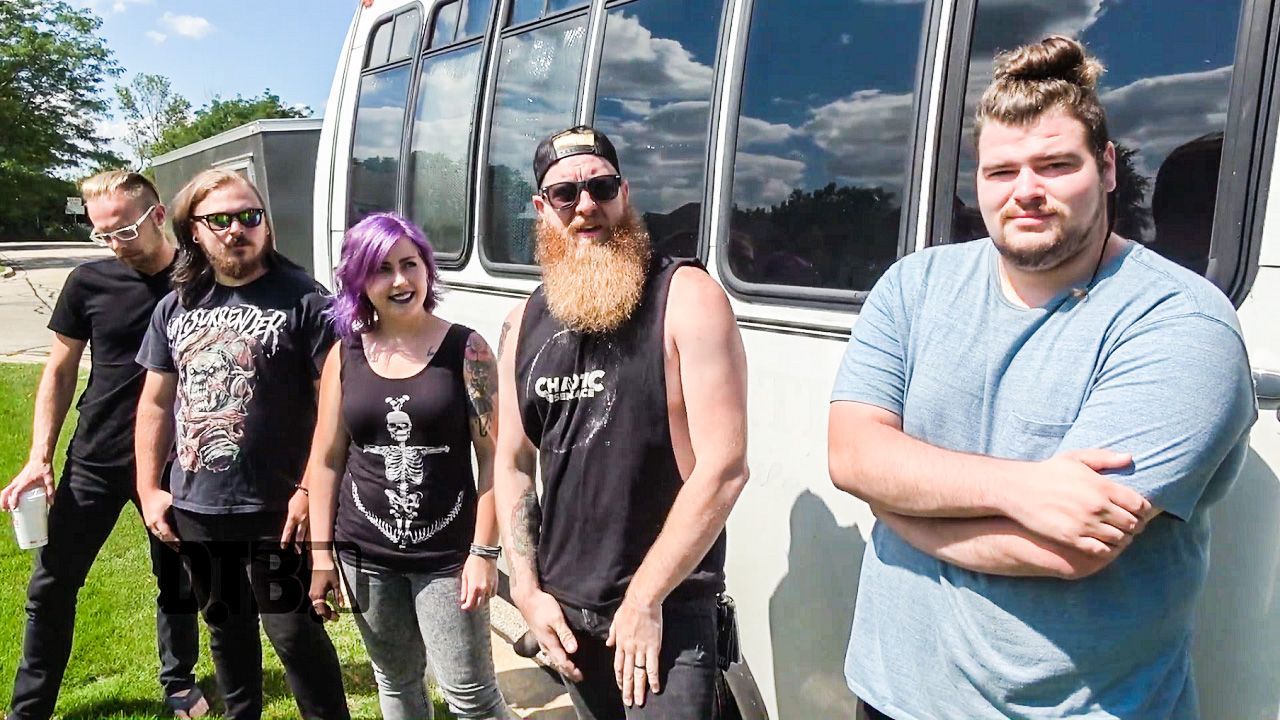 Theody – CRAZY TOUR STORIES Ep. 580 [VIDEO]