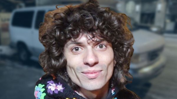 Arlie - BUS INVADERS Ep. 1736 [VIDEO]