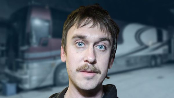 Colony House - BUS INVADERS Ep. 1738 [VIDEO]