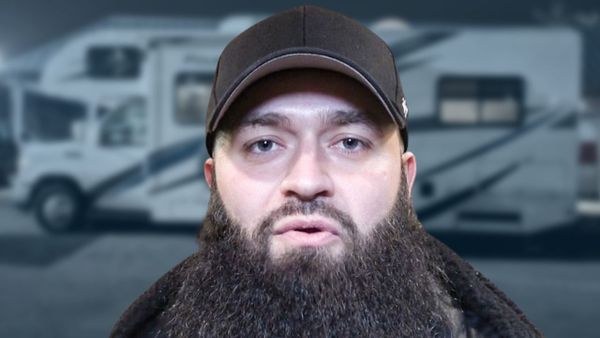 For The Fallen Dreams - BUS INVADERS Ep. 1735 [VIDEO]