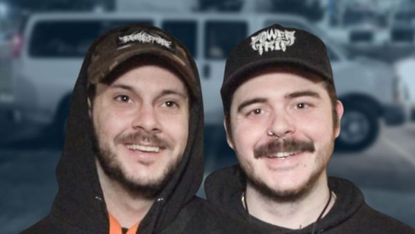 Fox Lake - BUS INVADERS Ep. 1740 [VIDEO]