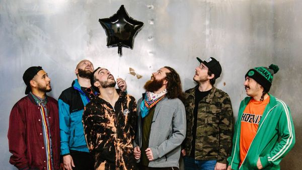 The Hourglass Cats - CRAZY TOUR STORIES