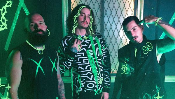 Odeon - CRAZY TOUR STORIES