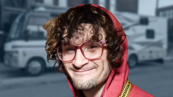 Tallah - BUS INVADERS Ep. 1765 [VIDEO]