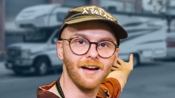 Bears In Trees - BUS INVADERS Ep. 1777 [VIDEO]