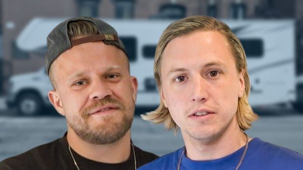 Siamese - BUS INVADERS Ep. 1781 [VIDEO]