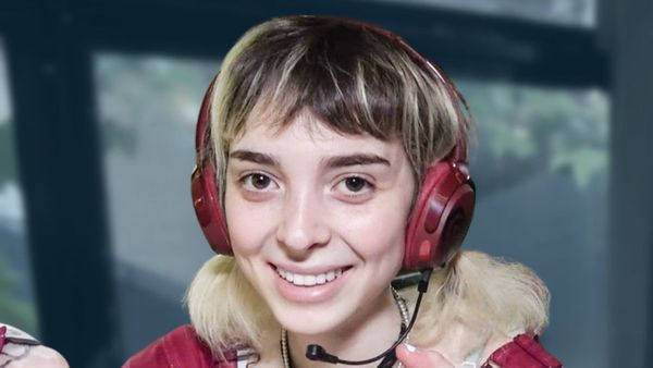 Sophie Powers - FIRST CONCERT EVER Ep. 459 [VIDEO]