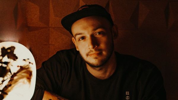 Droeloe - PRESHOW RITUALS