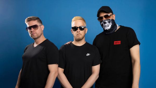 MNDLB5 - FIRST CONCERT EVER