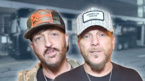 LOCASH - BUS INVADERS Ep. 2028 [VIDEO]