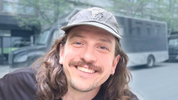 Baest - BUS INVADERS Ep. 2058 [VIDEO]