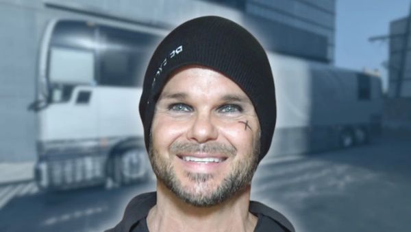 The Rasmus - BUS INVADERS Ep. 2067 [VIDEO]