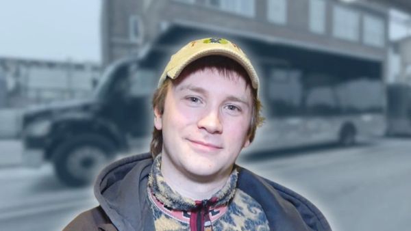 Fox Stevenson - BUS INVADERS Ep. 2189 [VIDEO]