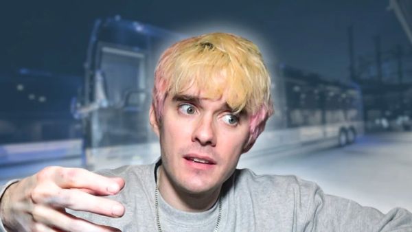 Waterparks - BUS INVADERS Ep. 2178 [VIDEO]