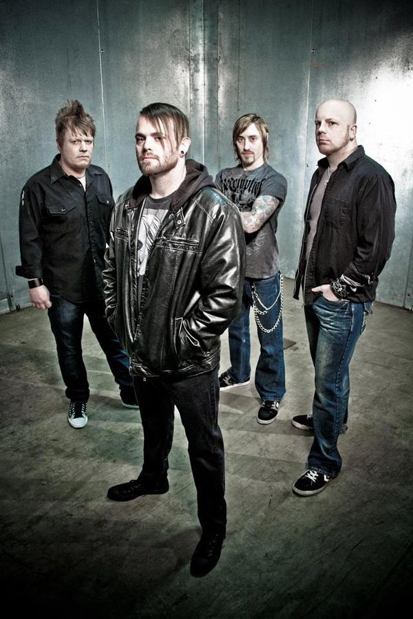 Candlelight Red Announces Fall Tour with Fozzy
