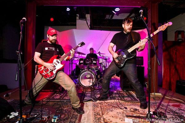 Goes Cube – 4th ROAD BLOG from their “Tree of Tongues Tour” w/ Exotic Animal Petting Zoo