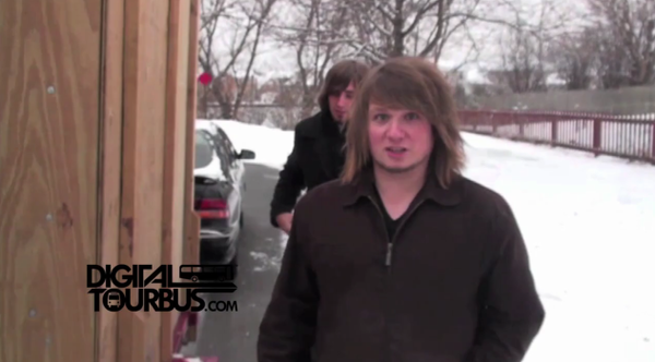 Adora – BUS INVADERS Ep. 202