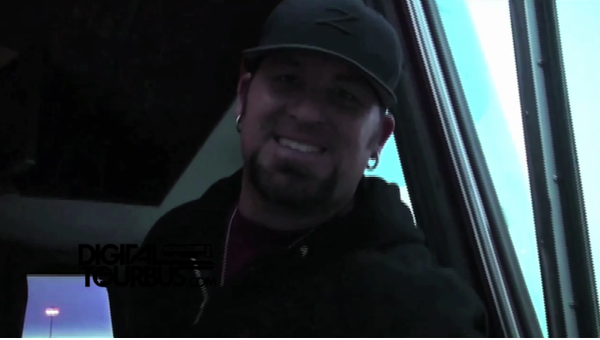 Black Sunshine – BUS INVADERS Ep. 207