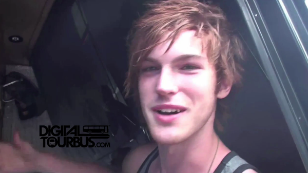 Disco Curtis – BUS INVADERS Ep. 183 (Warped Edition)