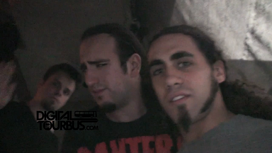 Powerglove – BUS INVADERS Ep. 378