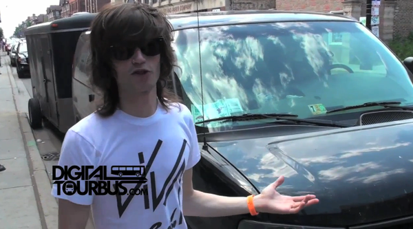 The Bigger Lights – BUS INVADERS Ep. 39