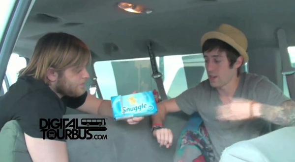 Vanna – BUS INVADERS Ep. 64