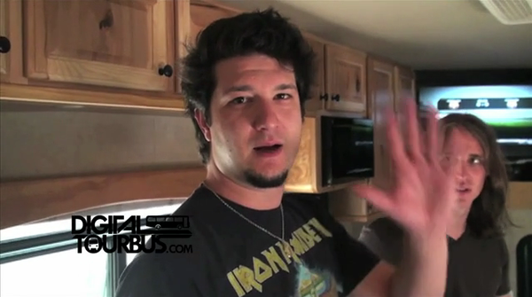 Mindflow – BUS INVADERS Ep. 279