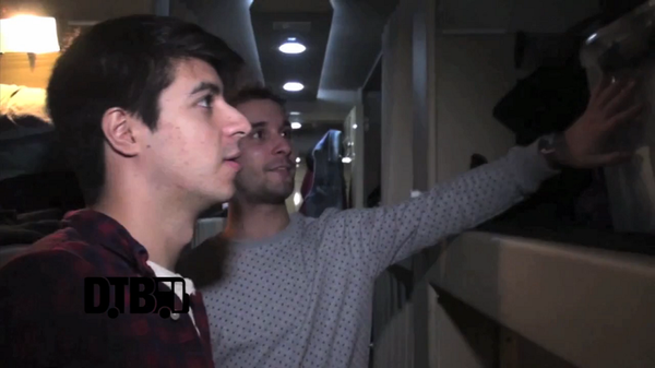 Action Item – BUS INVADERS Ep. 415 [VIDEO]