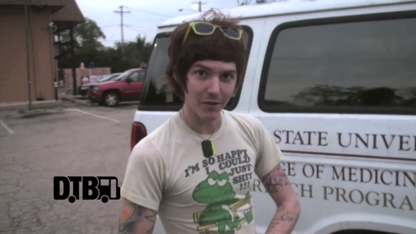 The Pink Spiders – BUS INVADERS Ep. 429 [VIDEO]