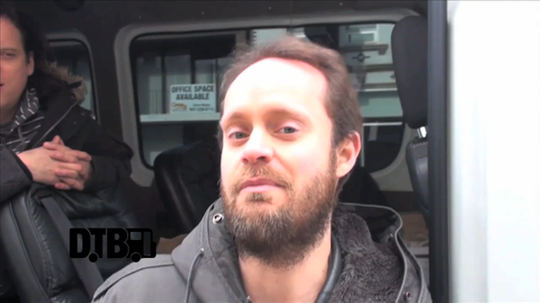 Ash – CRAZY TOUR STORIES [VIDEO]