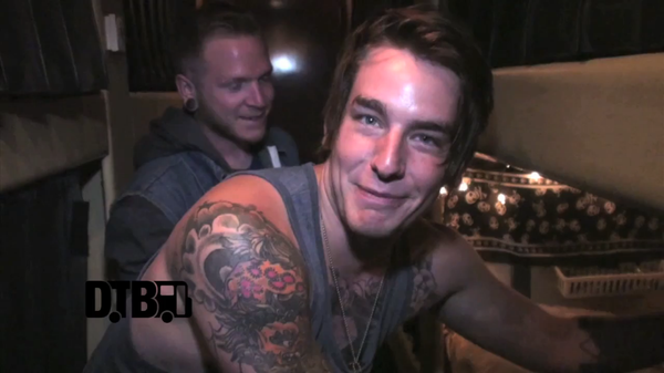 We Came As Romans – BUS INVADERS Ep. 475 [VIDEO]