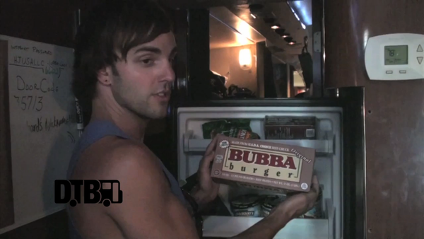 August Burns Red – BUS INVADERS Ep. 486 [VIDEO]