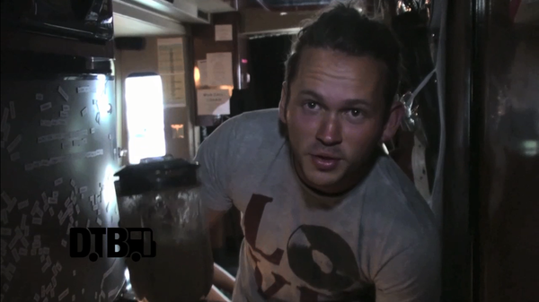 Tonight Alive – BUS INVADERS Ep. 494 [VIDEO]