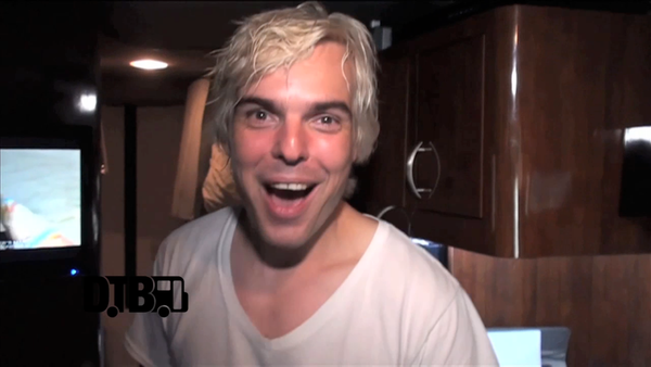 New Politics – BUS INVADERS Ep. 500 [VIDEO]