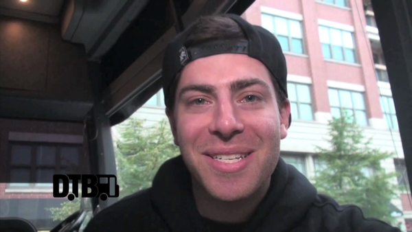 Hoodie Allen – BUS INVADERS Ep. 526 [VIDEO]