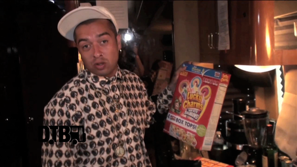 Itch – BUS INVADERS Ep. 519 [VIDEO]