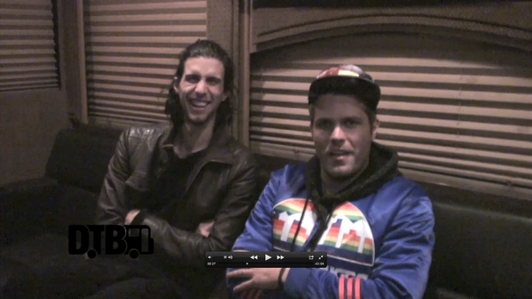 3Oh!3 – CRAZY TOUR STORIES [VIDEO]