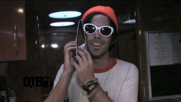 New Beat Fund – BUS INVADERS Ep. 556 [VIDEO]