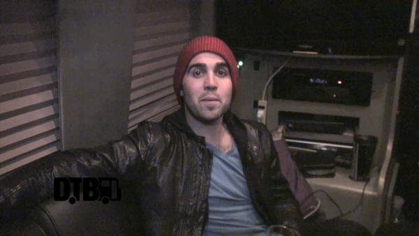 Kelley James – CRAZY TOUR STORIES [VIDEO]