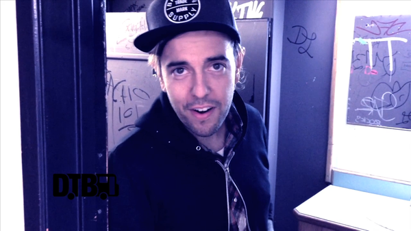 SIIINES – CRAZY TOUR STORIES [VIDEO]