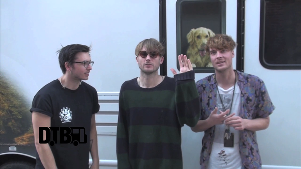 Dinosaur Pile Up – DREAM TOUR [VIDEO]