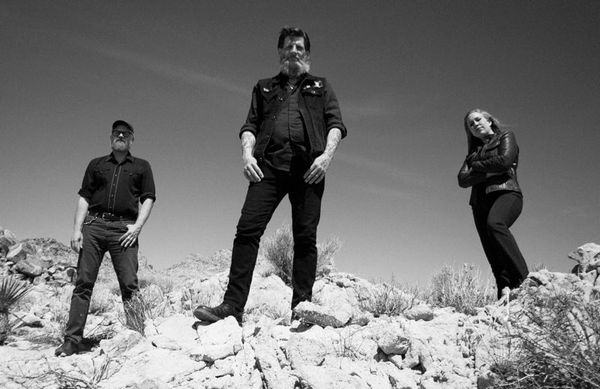 Earth Announces European 2015 Winter Tour